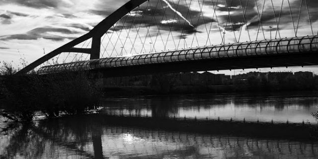 Paseando por la ribera. Puente Tercer Milenio. Zaragoza II